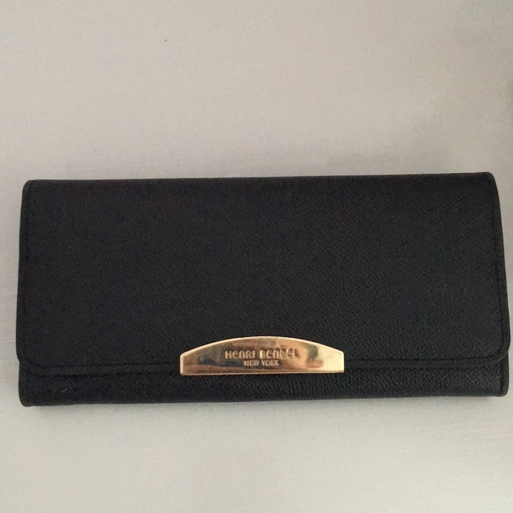 Henri Bendel black leather wallet